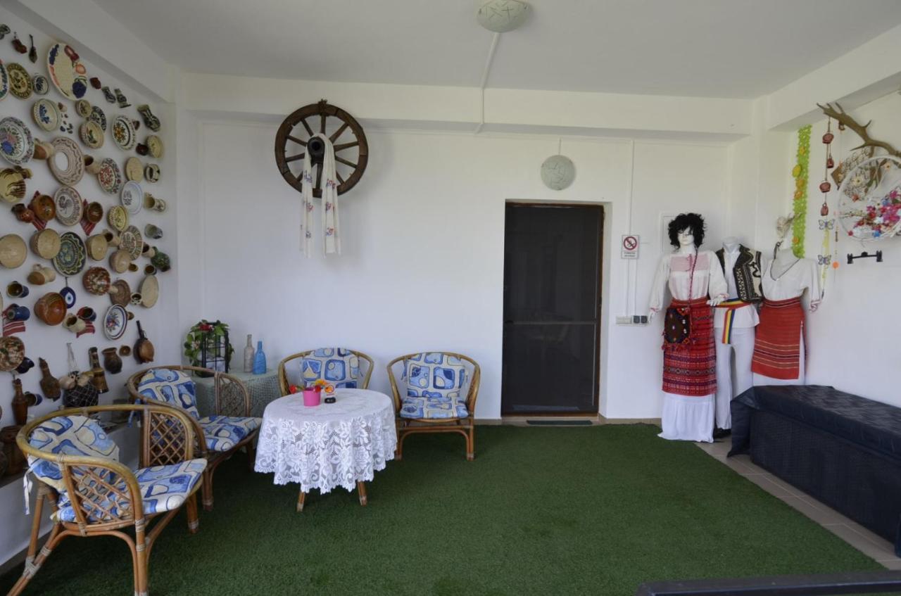 Vila Calypso Apartment Costinesti Bagian luar foto