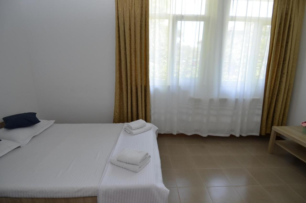 Vila Calypso Apartment Costinesti Bagian luar foto
