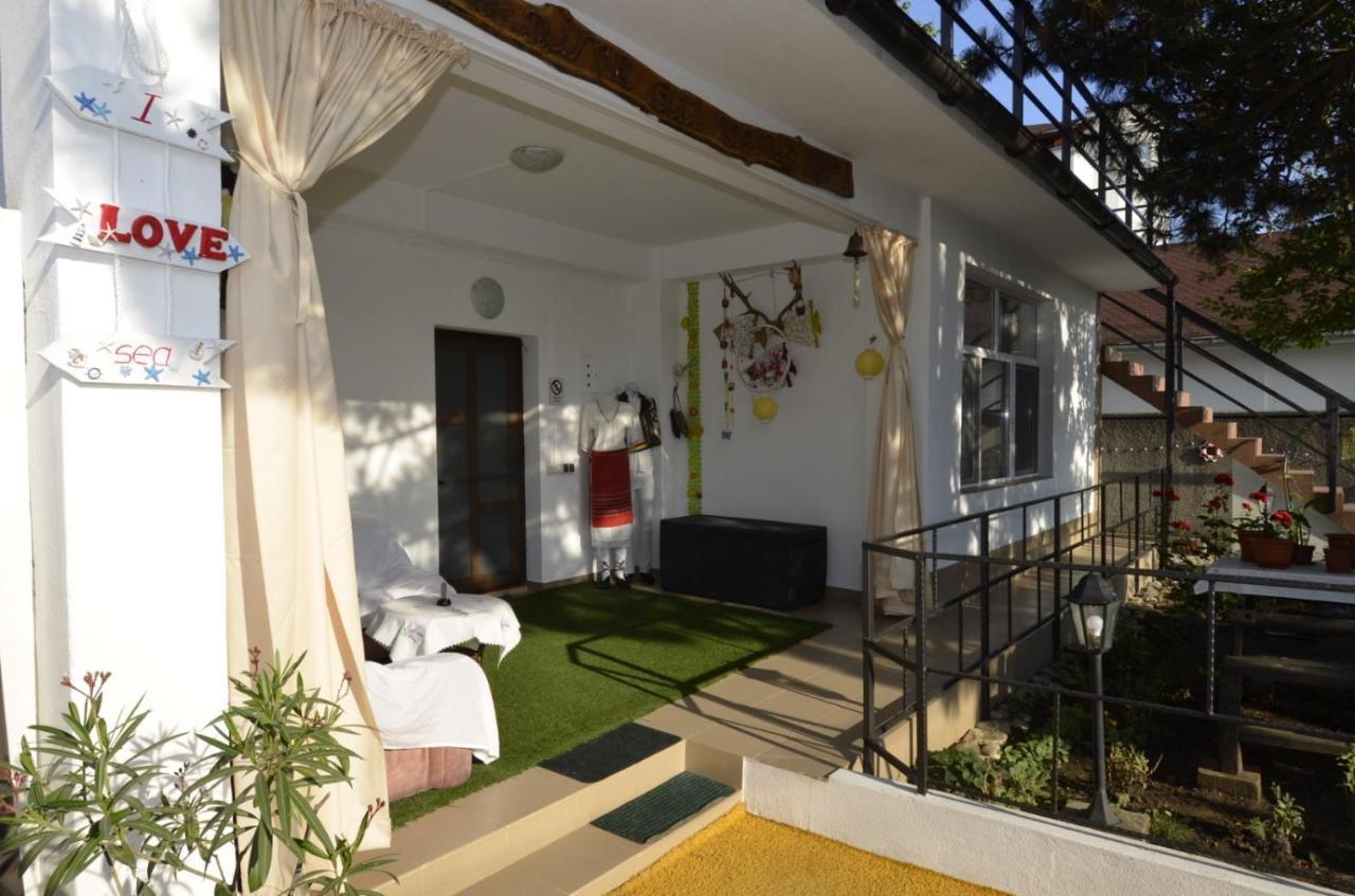 Vila Calypso Apartment Costinesti Bagian luar foto